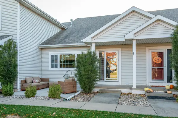 555 SE Laurel Street #2, Waukee, IA 50263