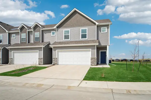 3348 NW Stratford Lane, Ankeny, IA 50023