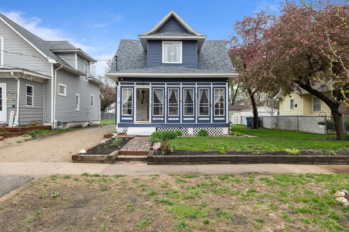1820 E Walnut Street, Des Moines, IA 50316 - #1