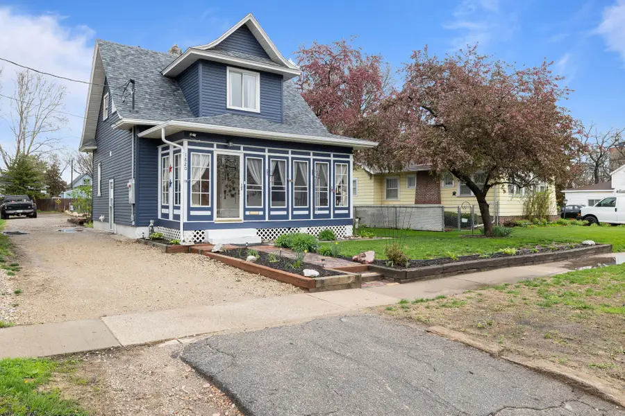 1820 E Walnut Street, Des Moines, IA 50316 - #2