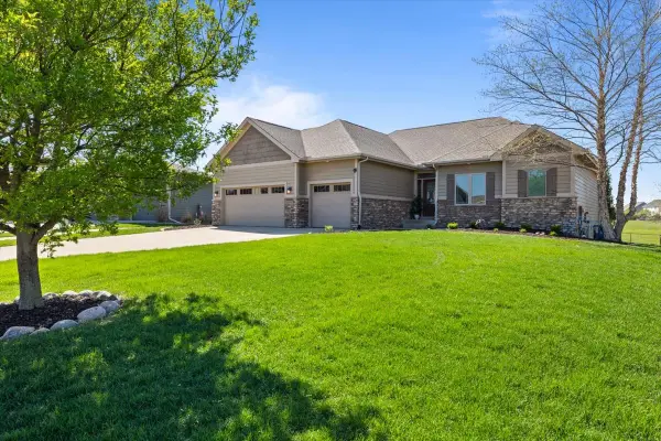 312 NE Mission Court, Ankeny, IA 50021