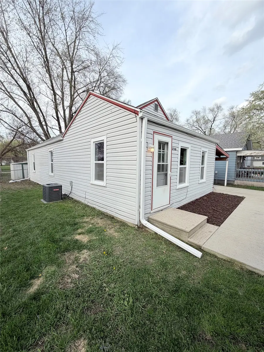 2746 Cleveland Avenue, Des Moines, IA 50317 - #3