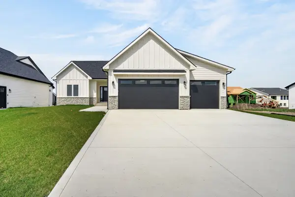 17331 Brookview Drive, Urbandale, IA 50323