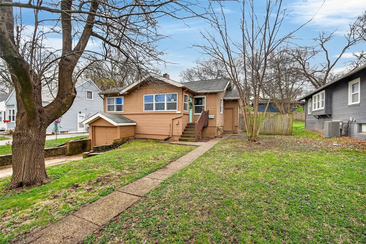 624 Rose Avenue, Des Moines, IA 50315 - #1