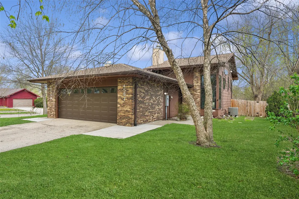 4557 50th Street, Des Moines, IA 50310 - #1