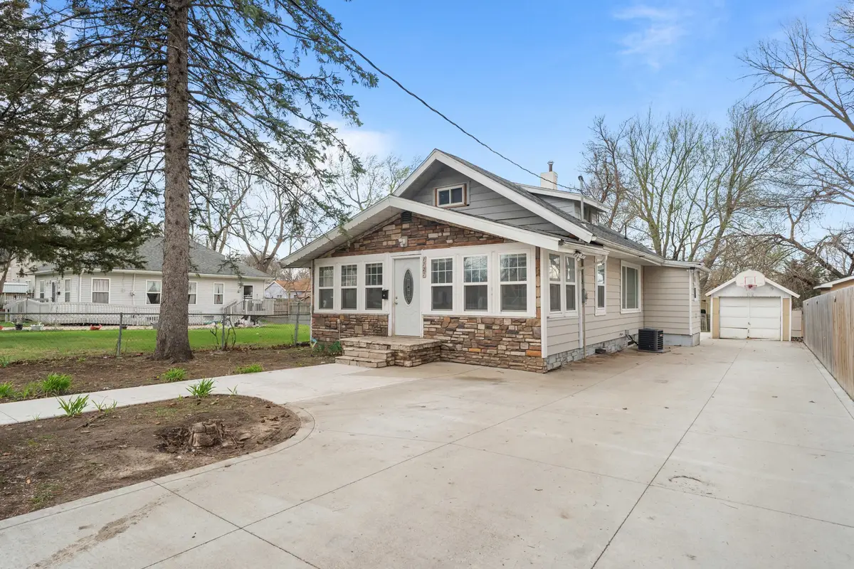 1727 Mondamin Avenue, Des Moines, IA 50314 - #1