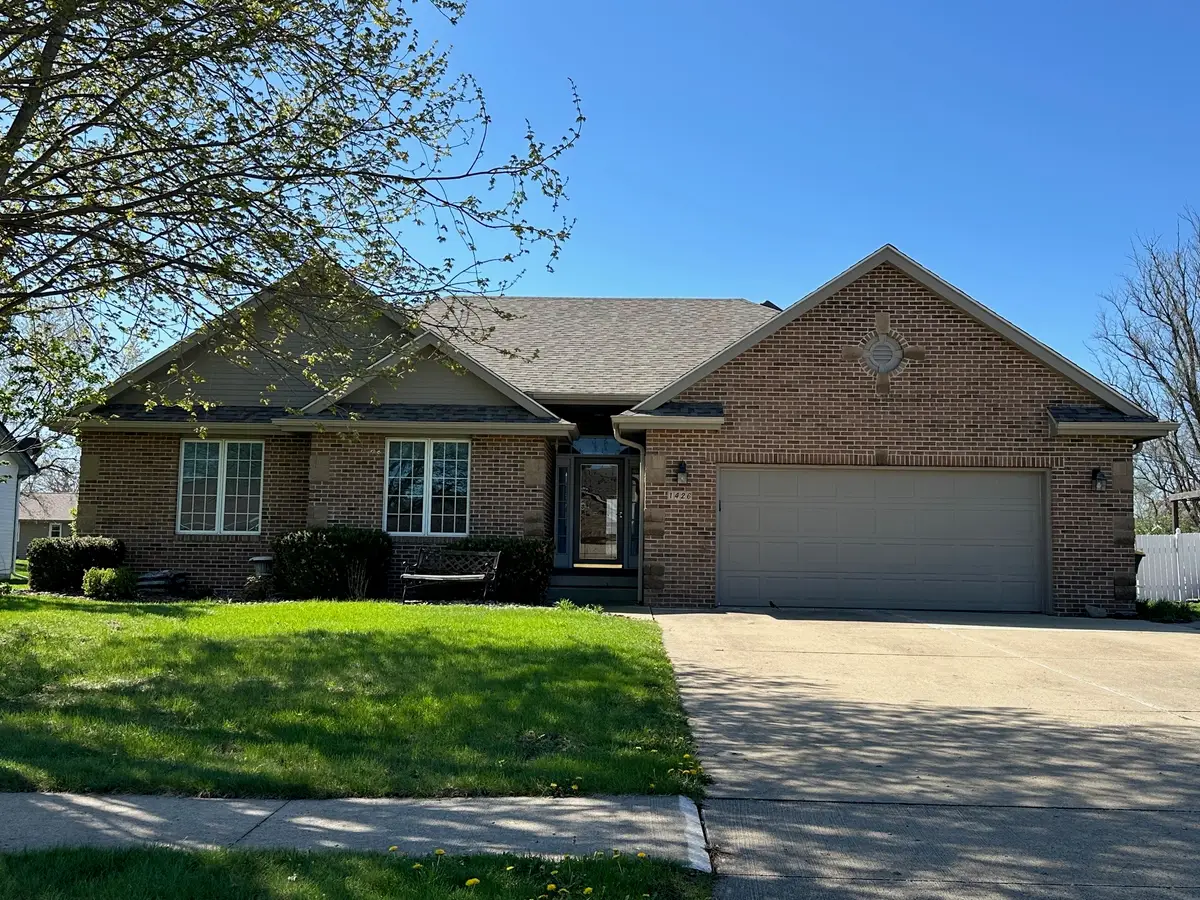 1426 W Court Avenue, Winterset, IA 50273 - #1