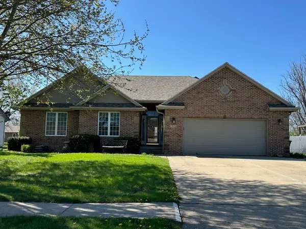 1426 W Court Avenue, Winterset, IA 50273