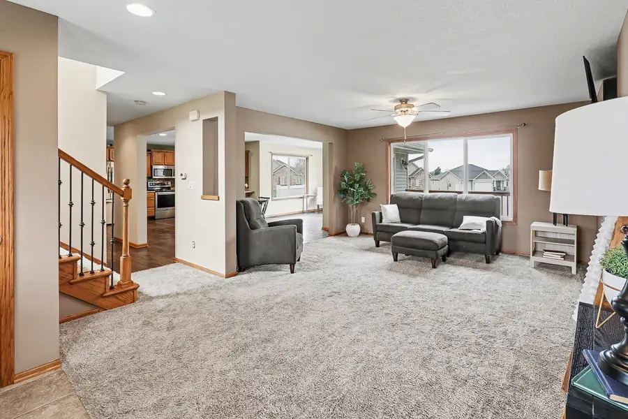 1119 Oakwood Drive, Pella, IA 50219 - #2