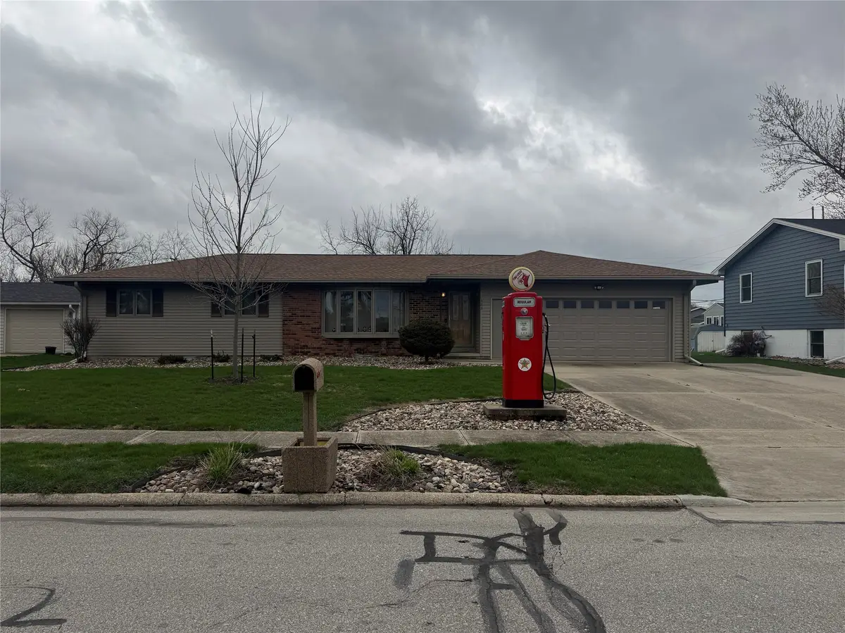 322 W 3rd Street, Huxley, IA 50124 - #1