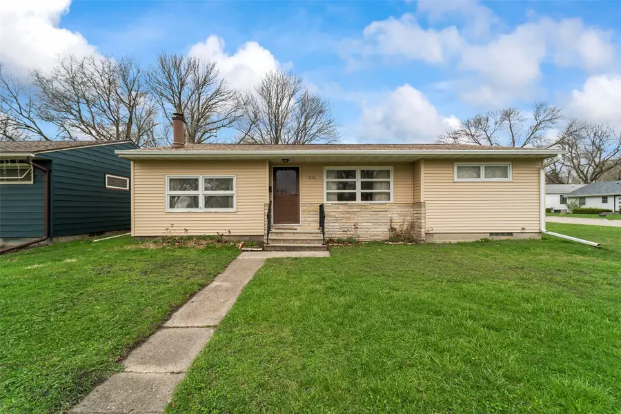 636 11th Street, Nevada, IA 50201 - #2