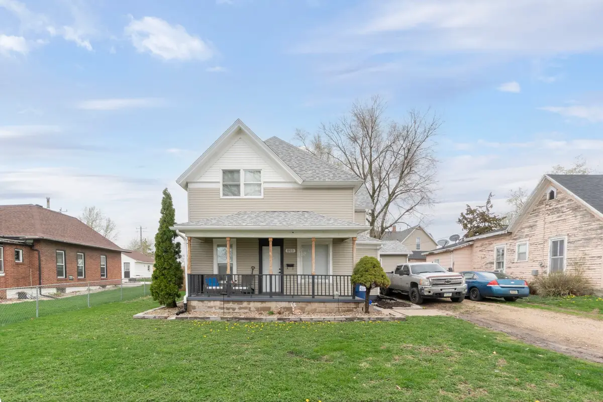 803 W Nevada Street, Marshalltown, IA 50158 - #1