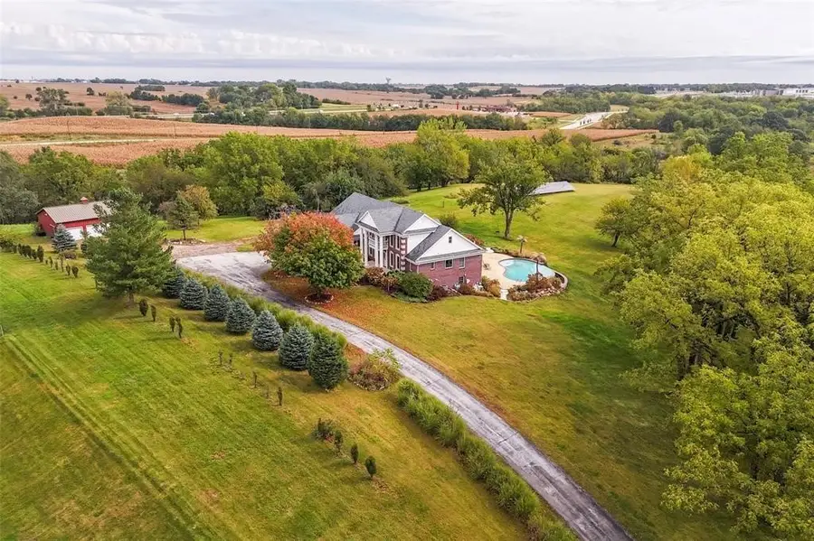 625 NE 72nd Street, Pleasant Hill, IA 50327 - #2