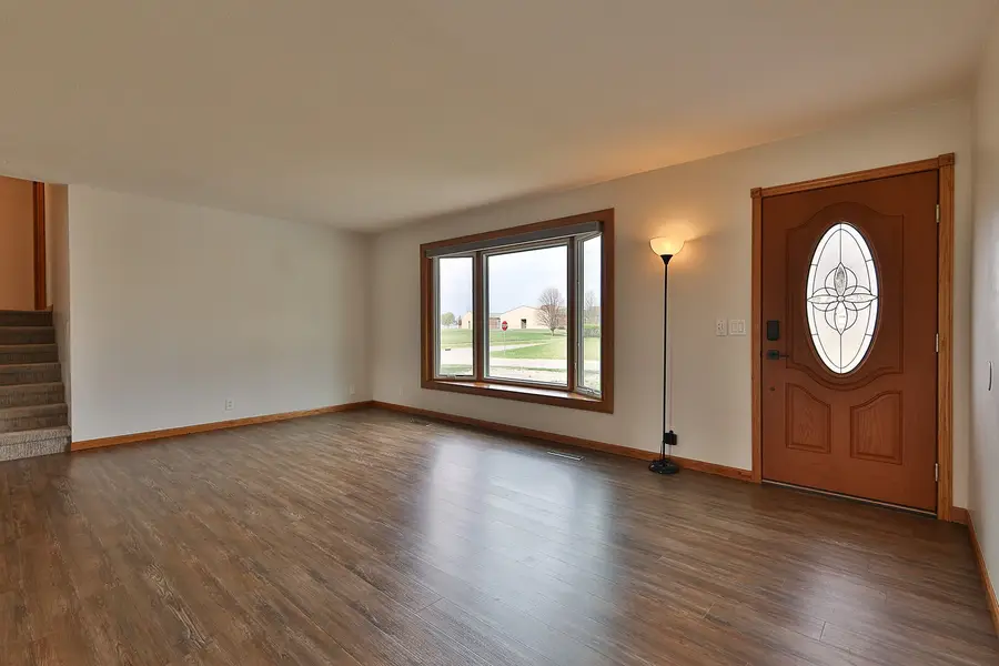 221 E 15th Street, Pella, IA 50219 - #3