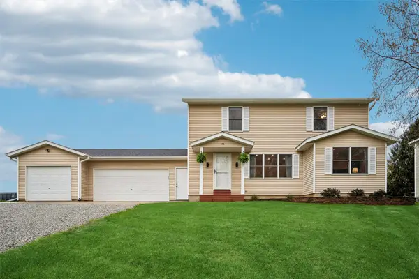 153 Holland Drive, Pella, IA 50219