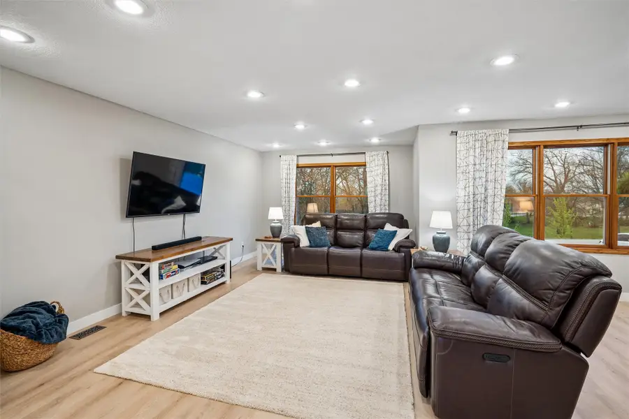 153 Holland Drive, Pella, IA 50219 - #2