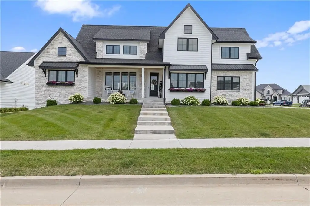 17448 Aurora Drive, Clive, IA 50325 - #1