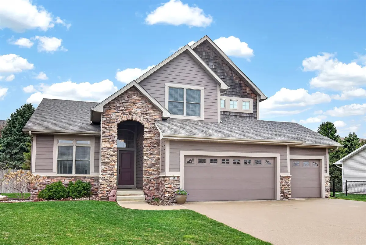 1000 SE Bluegrass Circle, Waukee, IA 50263 - #1