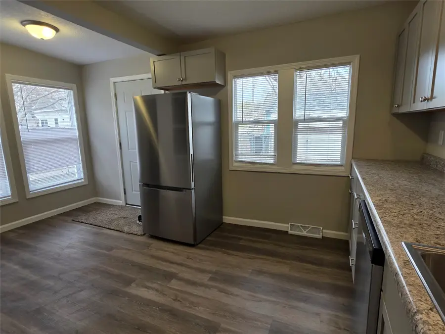 1215 Douglas Avenue, Des Moines, IA 50313 - #2