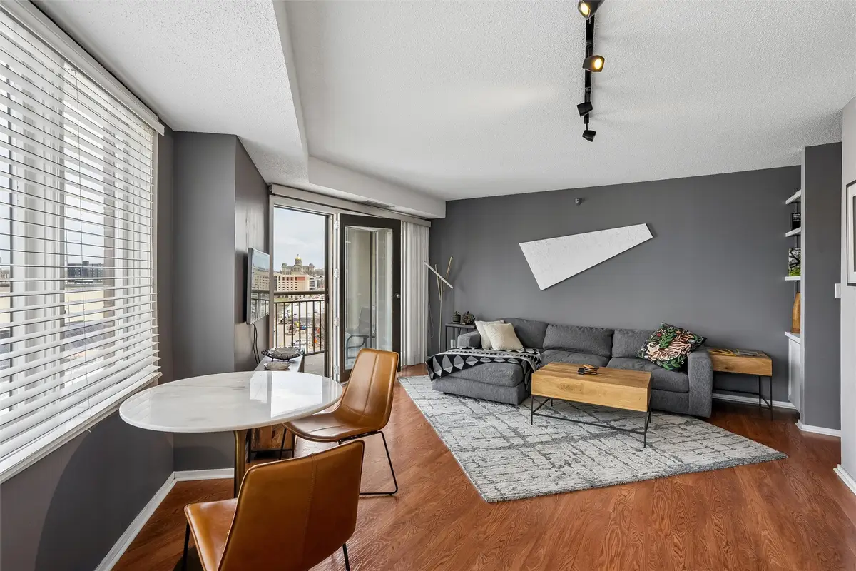 300 Walnut Street #711, Des Moines, IA 50309 - #1