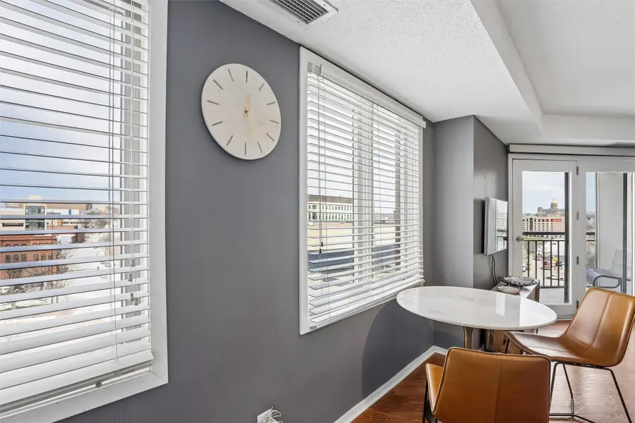 300 Walnut Street #711, Des Moines, IA 50309 - #2