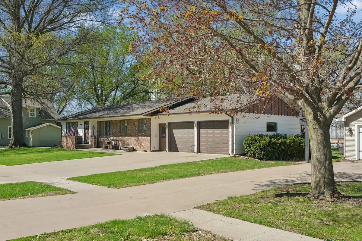 602 8th Avenue, Sully, IA 50251 - #1