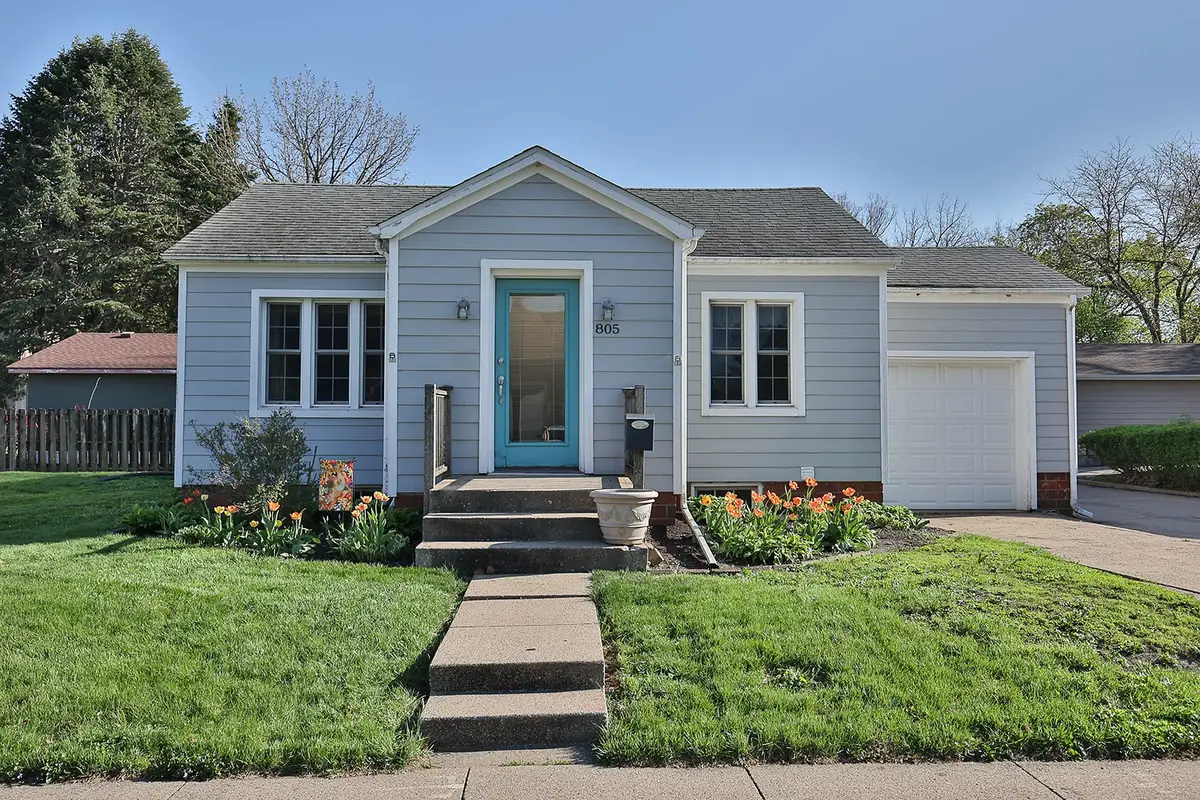 805 Union Street, Pella, IA 50219 - #1