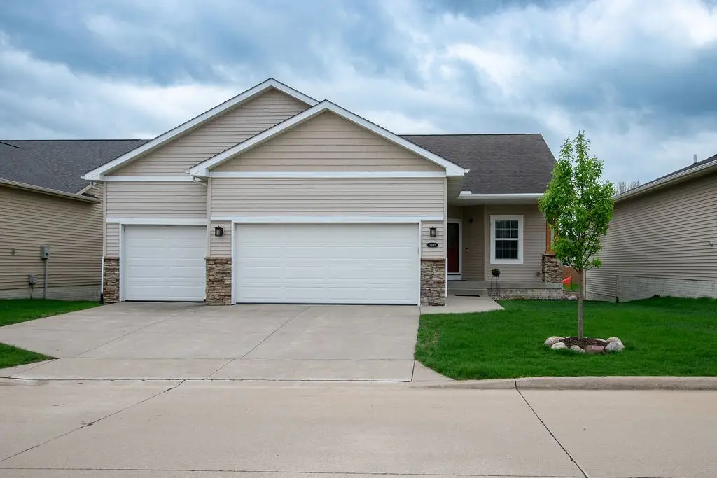 13110 Greenbelt Drive, Urbandale, IA 50323 - #1
