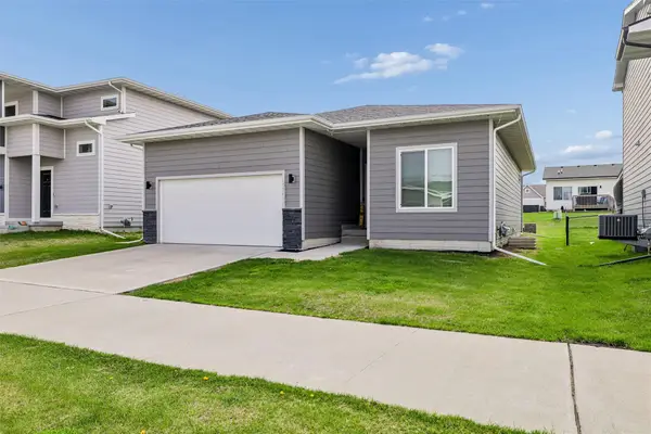 2106 Ammann Drive, Adel, IA 50003