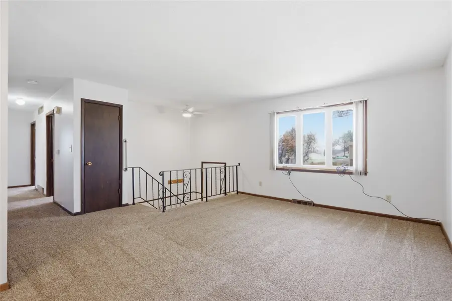 625 Schaffer Boulevard, Pleasant Hill, IA 50327 - #3