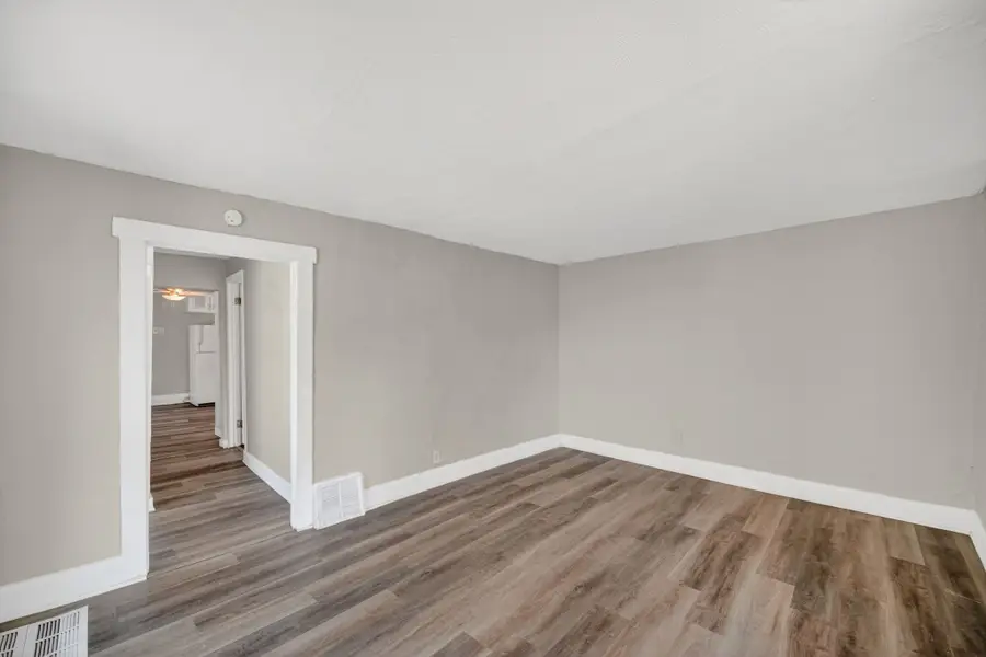 1987 & 1989 SW 1st Street, Des Moines, IA 50315 - #3