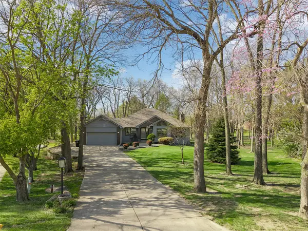 6080 NE 9th Street, Des Moines, IA 50313