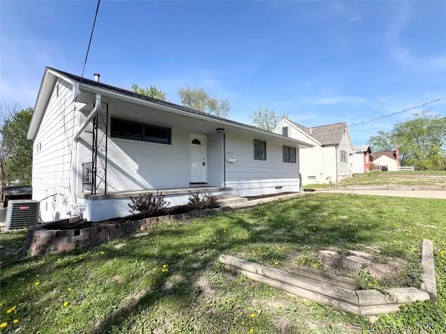 5815 Snyder Avenue, Des Moines, IA 50322 - #3