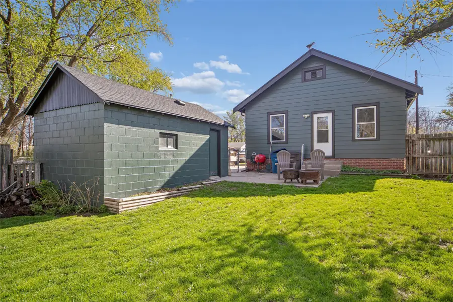 3220 SW 13th Street, Des Moines, IA 50321 - #3