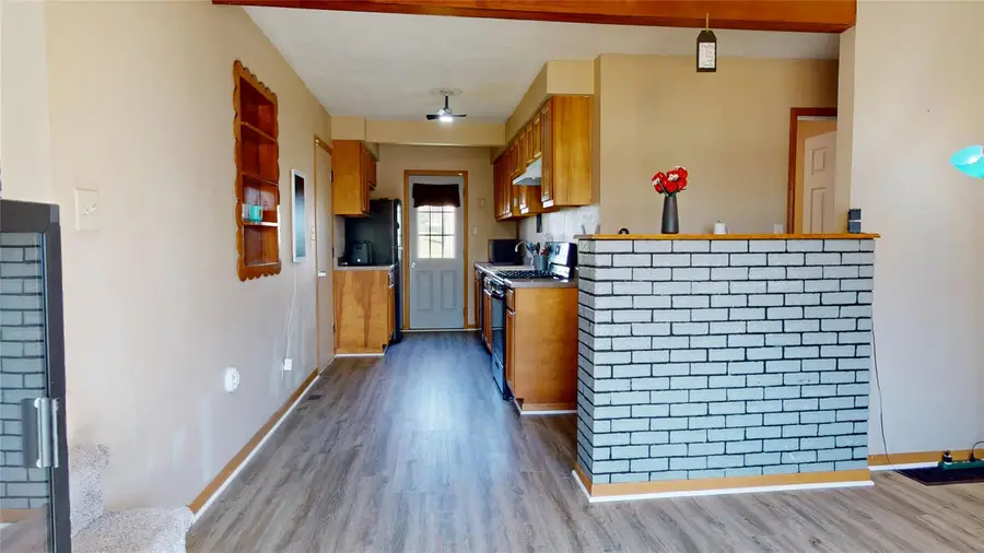 504 E 21st Street S, Newton, IA 50208 - #2