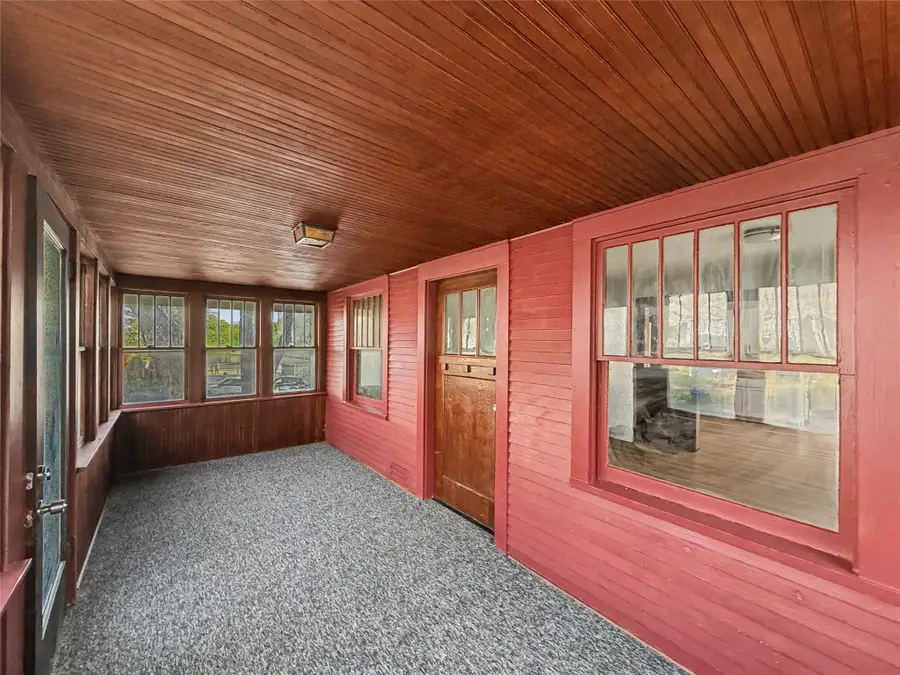 3911 7th Street, Des Moines, IA 50313 - #3