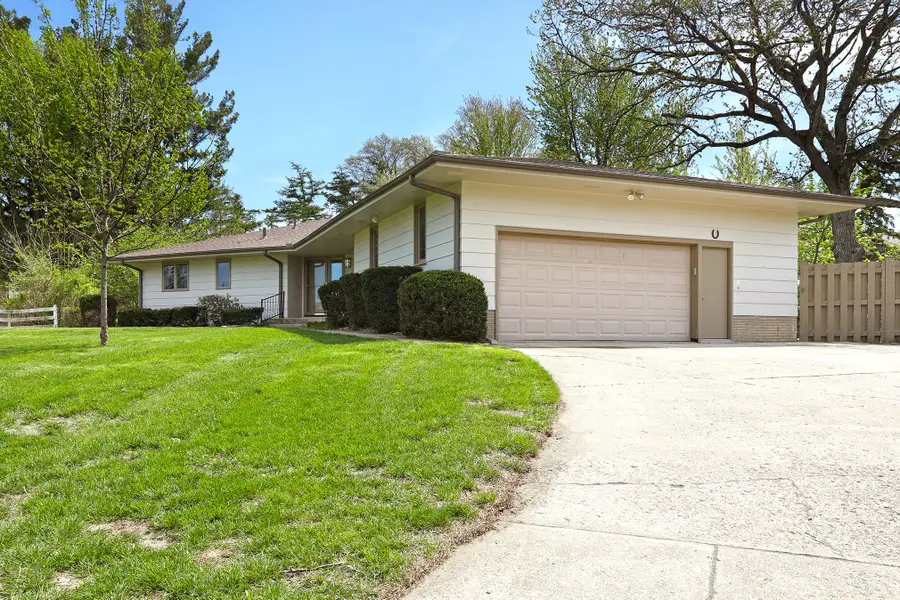 1305 S 4th Avenue W, Newton, IA 50208 - #3