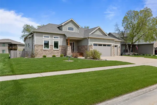 811 NW Boulder Point Place, Ankeny, IA 50023
