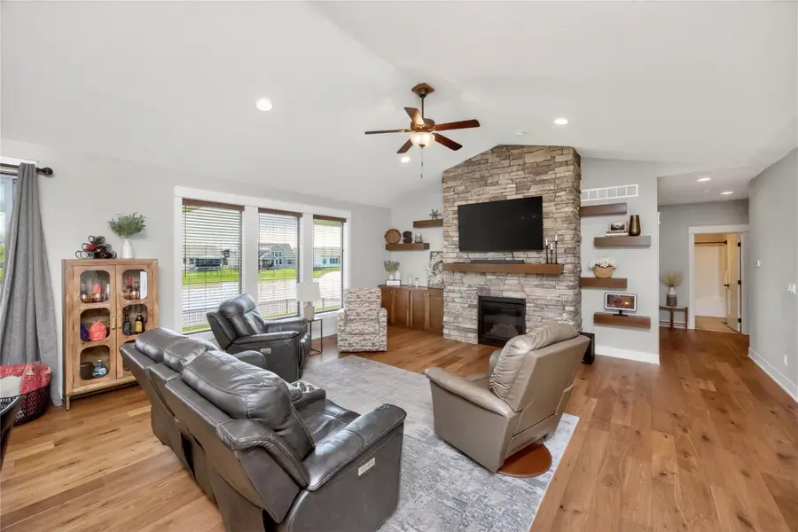 1220 S 100th Street, West Des Moines, IA 50266 - #3