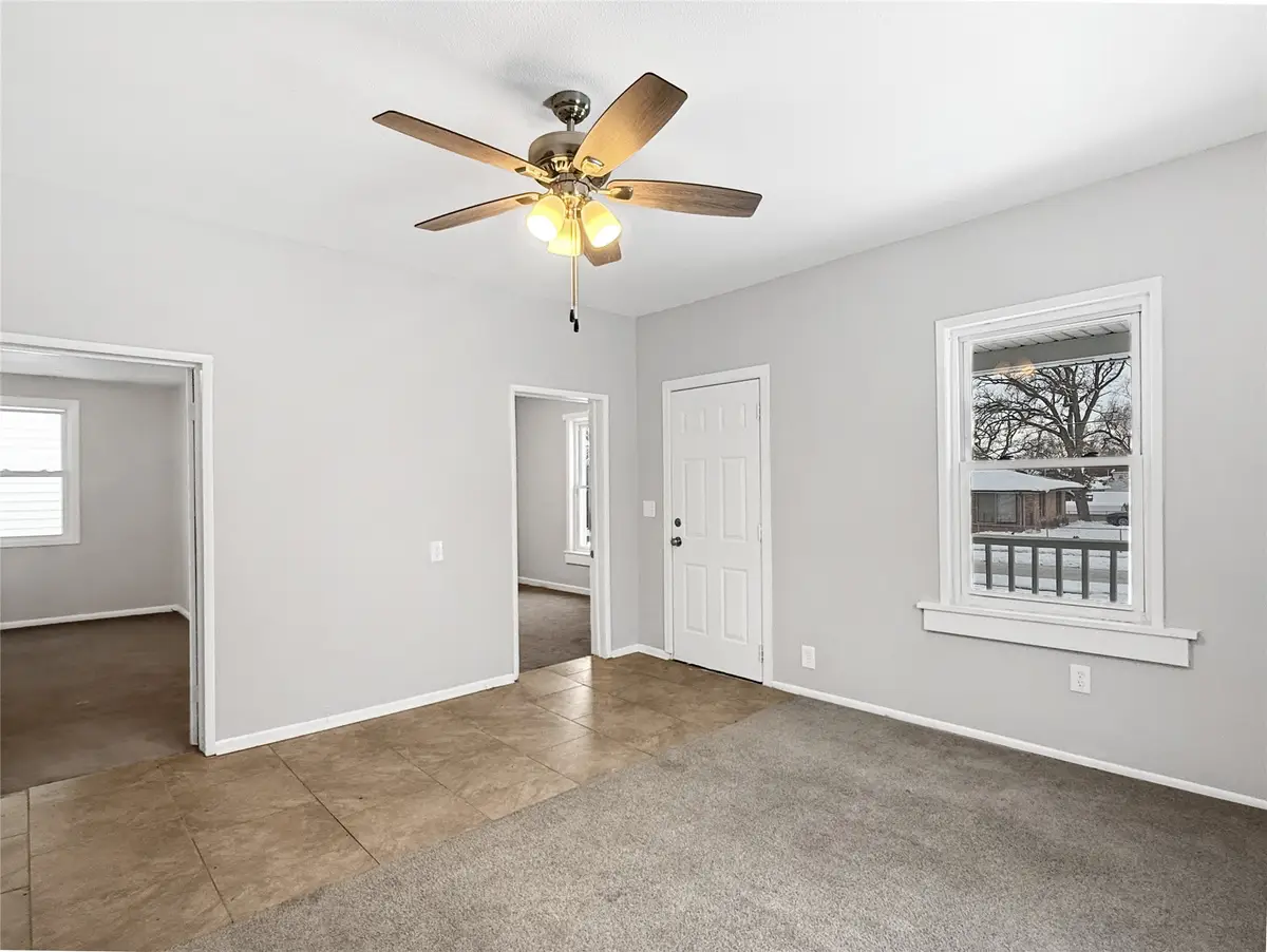 819 Cleveland Avenue, Des Moines, IA 50316 - #1