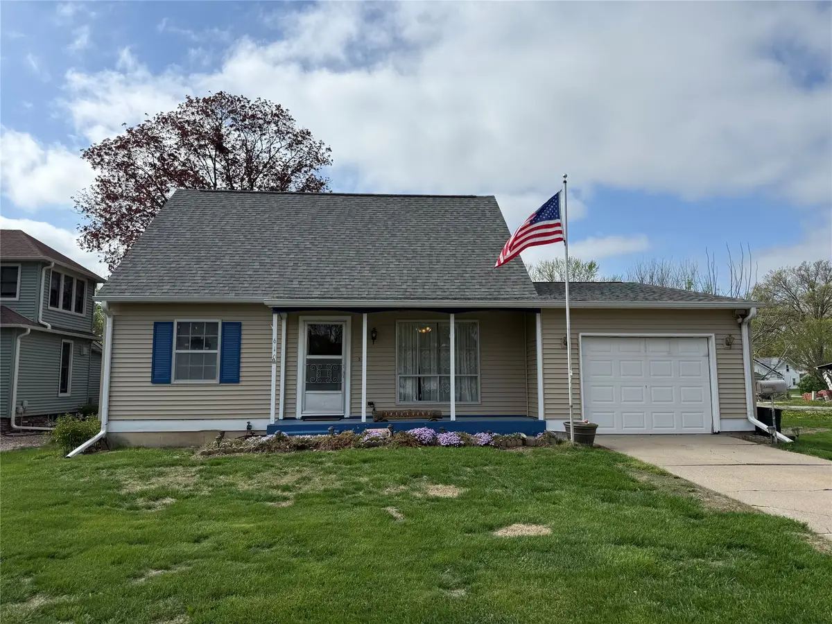 610 W Washington Street, Winterset, IA 50273 - #1