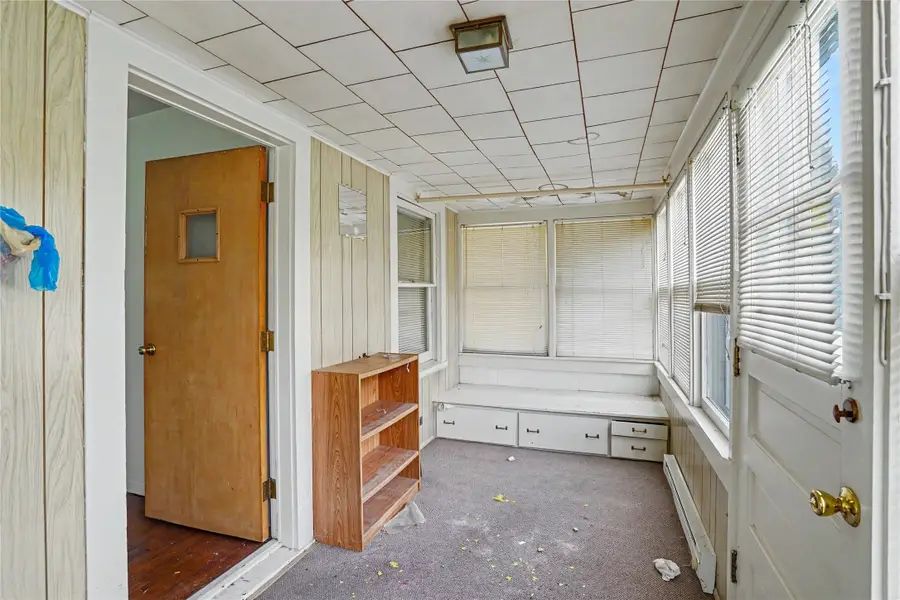 1424 Douglas Avenue, Des Moines, IA 50313 - #3