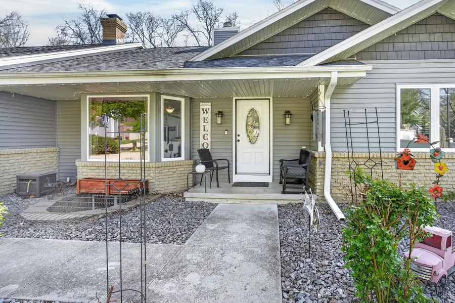 3413 SW 34th Street, Des Moines, IA 50321 - #3