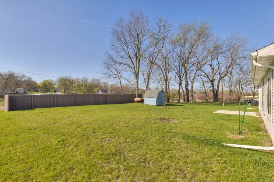 4343 Grover Woods Lane, Des Moines, IA 50317 - #2