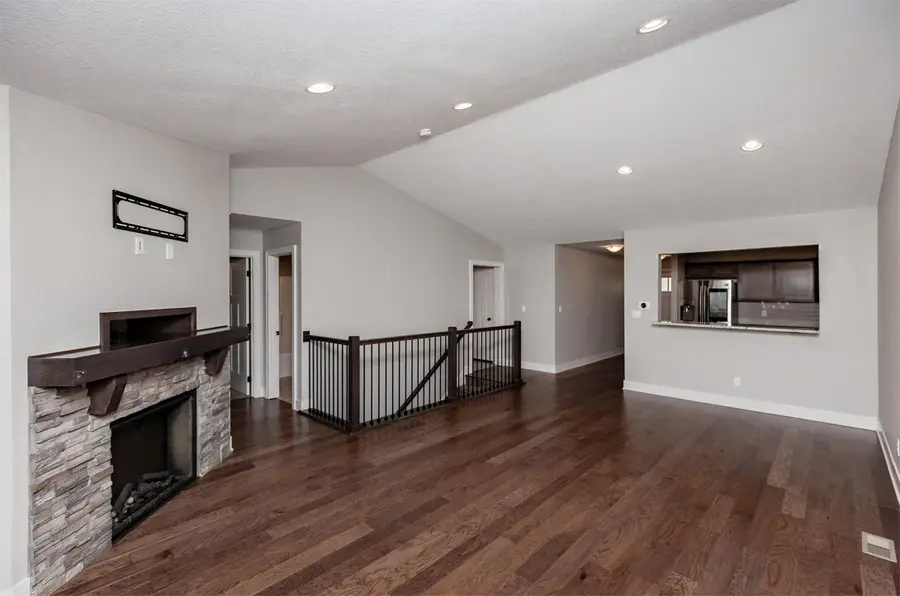 1427 NE Falstaff Lane, Ankeny, IA 50021 - #3