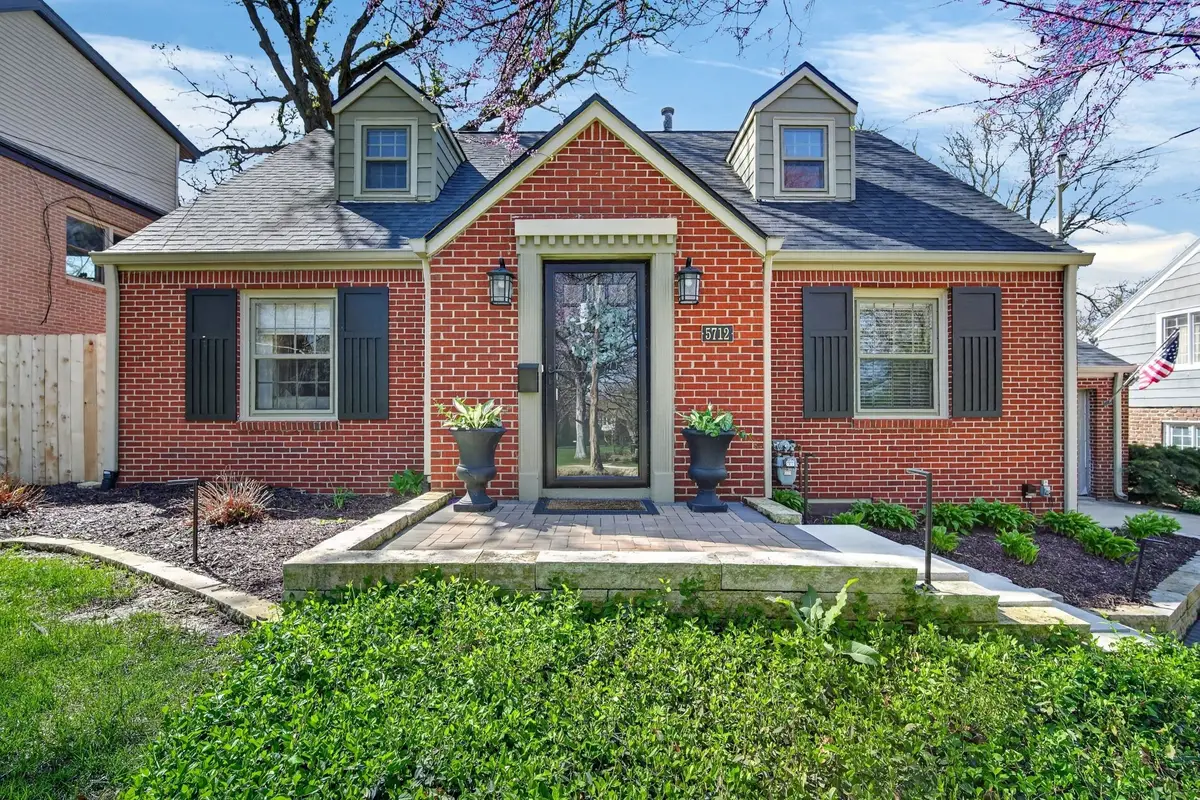 5712 Harwood Drive, Des Moines, IA 50312 - #1