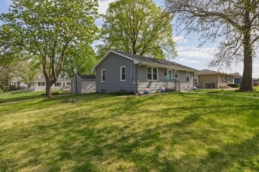 1000 E Watrous Avenue, Des Moines, IA 50315 - #2