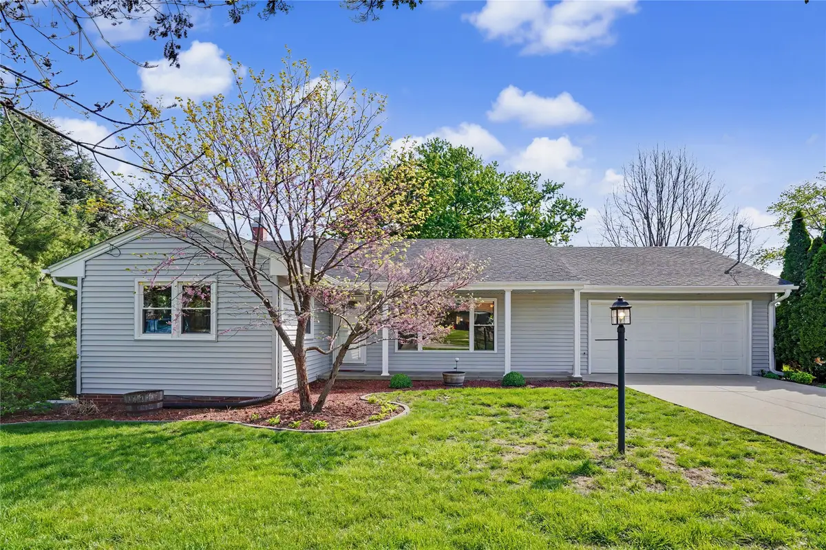 2917 87th Court, Urbandale, IA 50322 - #1