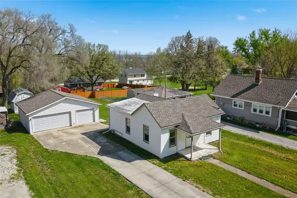 209 3rd Street Ne, Mitchellville, IA 50169