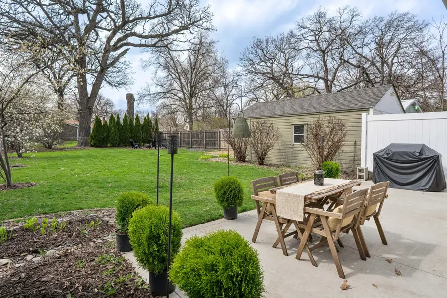 2512 33rd Street, Des Moines, IA 50310 - #3